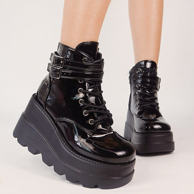 Zīmola dizains sieviešu zābaki ar augstu platformu Modes sieviešu zābaki rāvējslēdzēja šņorējami augsti papēži 2021. gada gotikas ielas ķīļveida apavi sievietēm