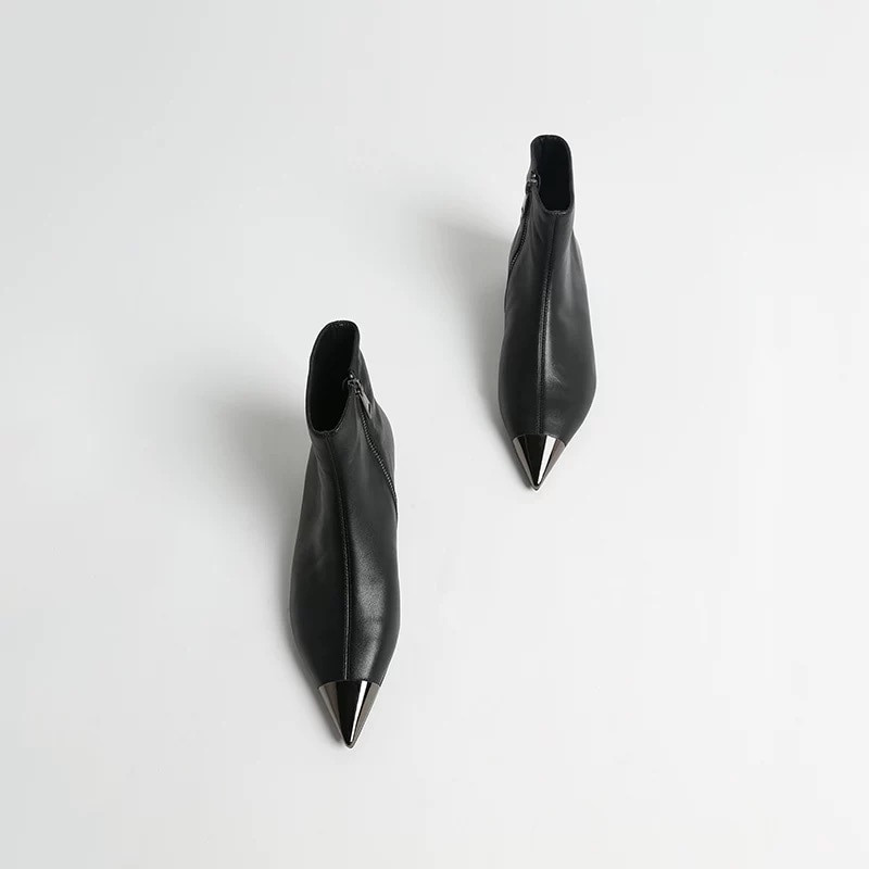 MKKHOU Fashion Κοντές Δερμάτινες Μπότες για γυναίκες 2020 Νέα χειμερινά μεταλλικά μυτερά μποτάκια για γυναικείες καθημερινές και άνετες μπότες Γυναικείες