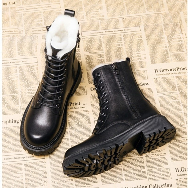 Ležerne Chelsea čizme za snijeg Ženska zima 2022 Novi dizajner Srednje pete Platforma Gležnjače Gladijator Tople kožne motocikle Botas35-40