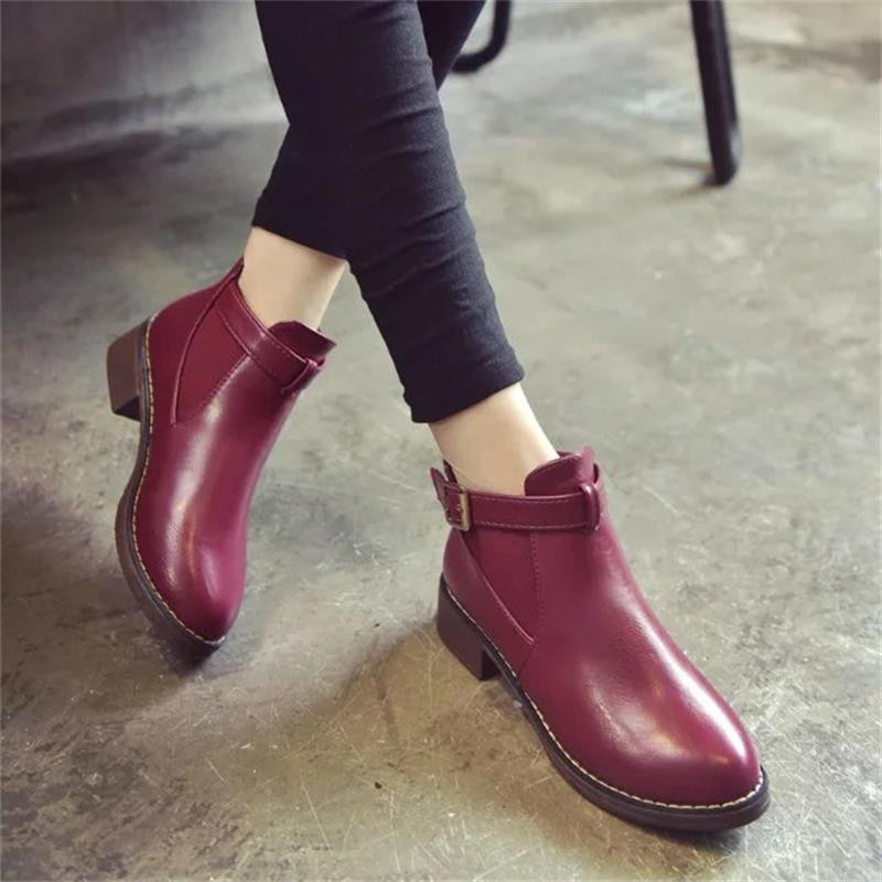 Γυναικεία Martin Ankle Boots Ψηλοτάκουνα Φθινοπωρινό Χειμώνα Γυναικεία Casual Παπούτσια με στρογγυλή πόρπη Δερμάτινα παπούτσια μόδας Χοντρό λουράκι