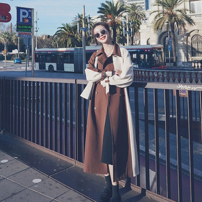 2021 m. korėjietiškos versijos rudeninis trumpas moteriškas paltas, ilgas madingas, surištas chaki rudos spalvos kontrastingos spalvos, vasariniai vėjo paltai