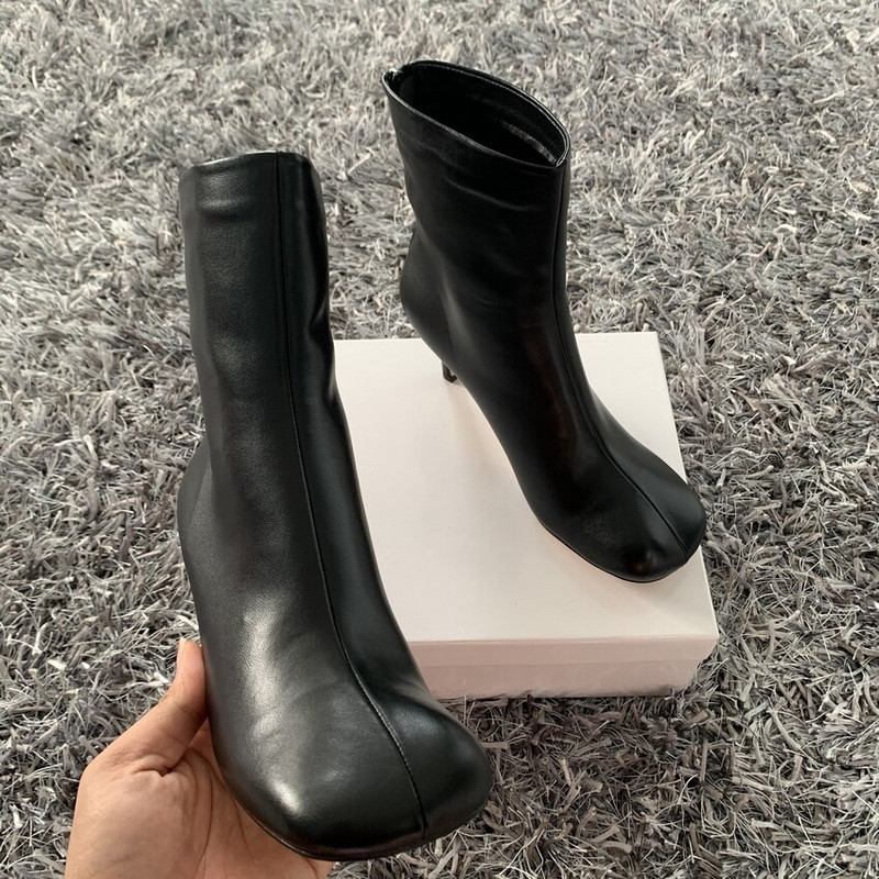 2022. gada jauna zīmola rudens ziemas puszābaki sievietēm Modes kvadrātveida purngalu augstpapēžu kurpes Sievietes Chelsea zābaki lielizmēra 35-42