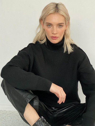 Sieviešu trikotāžas džemperis ar bruņurupuču apkakli, džemperis, liela izmēra, vienkrāsains džemperis ar garām piedurknēm sievietēm, brīvs, brīvs trikotāžas apģērbs.