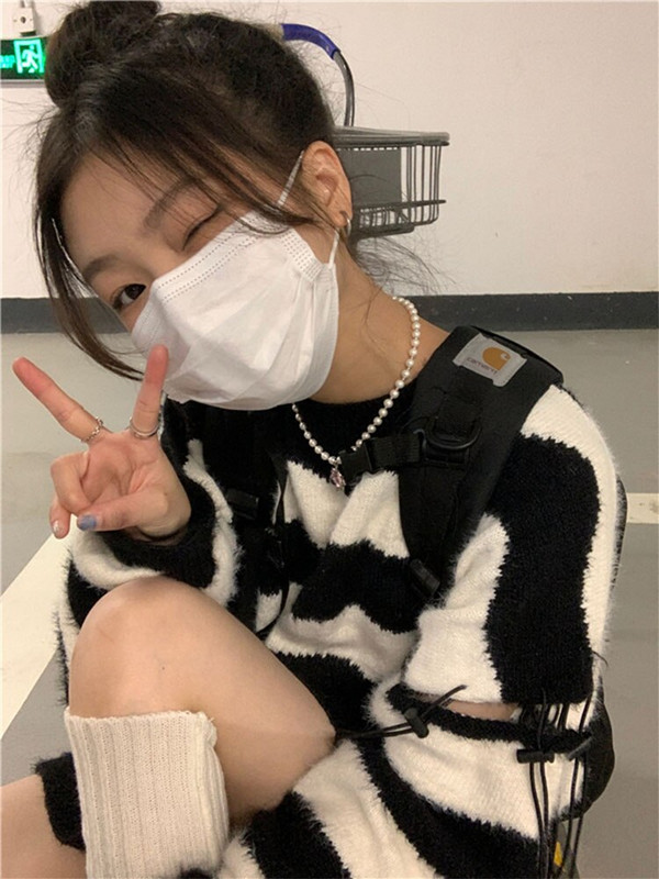 Μαύρο Λευκό Χρώμα Ριγέ Γυναικεία Πλεκτά Φθινοπωρινά Πλεκτά Χειμερινά Πλεκτά Πουλόβερ Λούτρινη γραβάτα 2022 Φαρδύ πουλόβερ με λαιμόκοψη BF στυλ