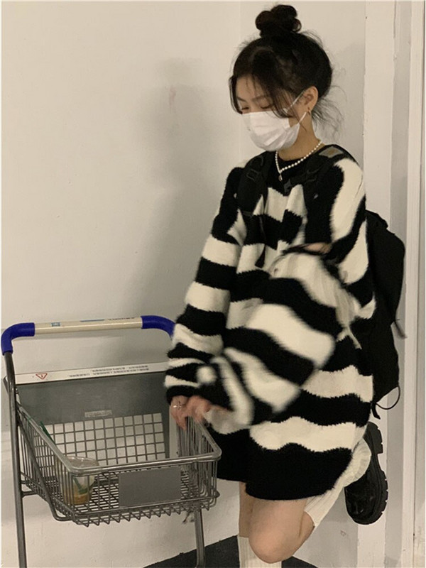 Μαύρο Λευκό Χρώμα Ριγέ Γυναικεία Πλεκτά Φθινοπωρινά Πλεκτά Χειμερινά Πλεκτά Πουλόβερ Λούτρινη γραβάτα 2022 Φαρδύ πουλόβερ με λαιμόκοψη BF στυλ