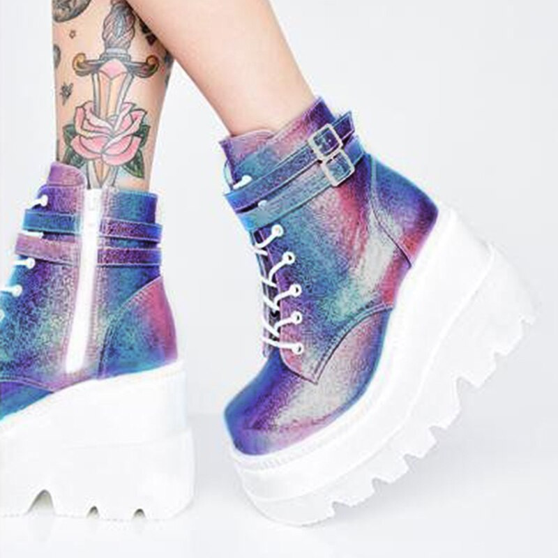 Nova moda, crne čizme s ravnim prstima u europskom stilu, crne čizme na vezanje, ženske lakirane cipele s platformom