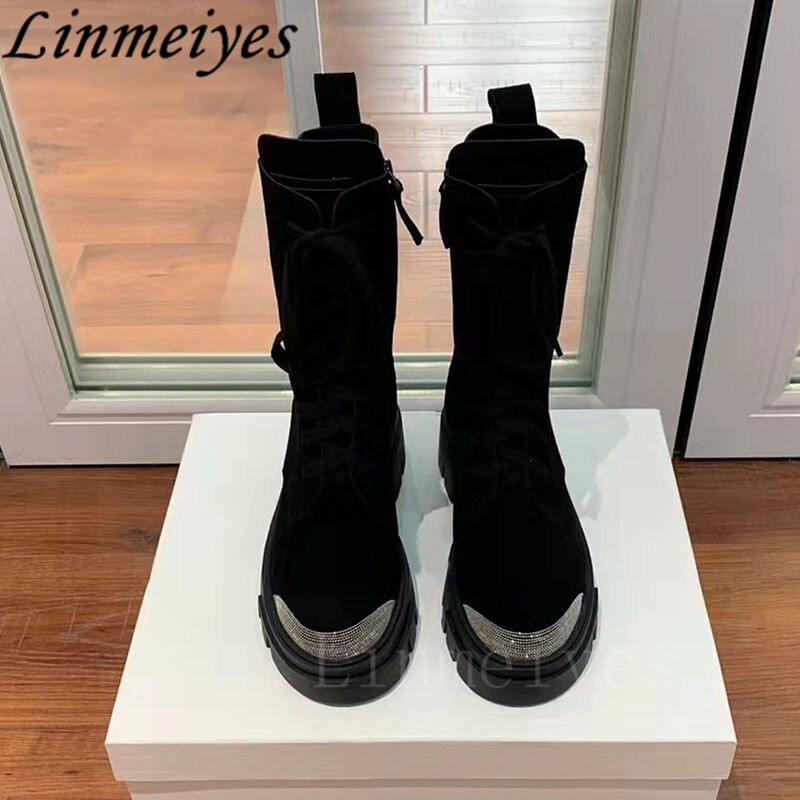 Suede δερμάτινες μπότες Γυναικείες κορδόνια με στρογγυλή σόλα Κοντές μπότες με χοντρή σόλα Γυναικεία αλυσίδα Διακόσμηση Επίπεδες μπότες μοτοσικλέτας Γυναικείες