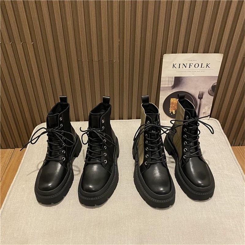 Martin Γυναικείες μπότες 2021 Νέο βρετανικό στυλ Κοντός σωληνωτός επίδεσμος χοντρό κάτω μέρος ταιριάζουν με λεπτό κοντό γυναικείο ελατήριο και ένα