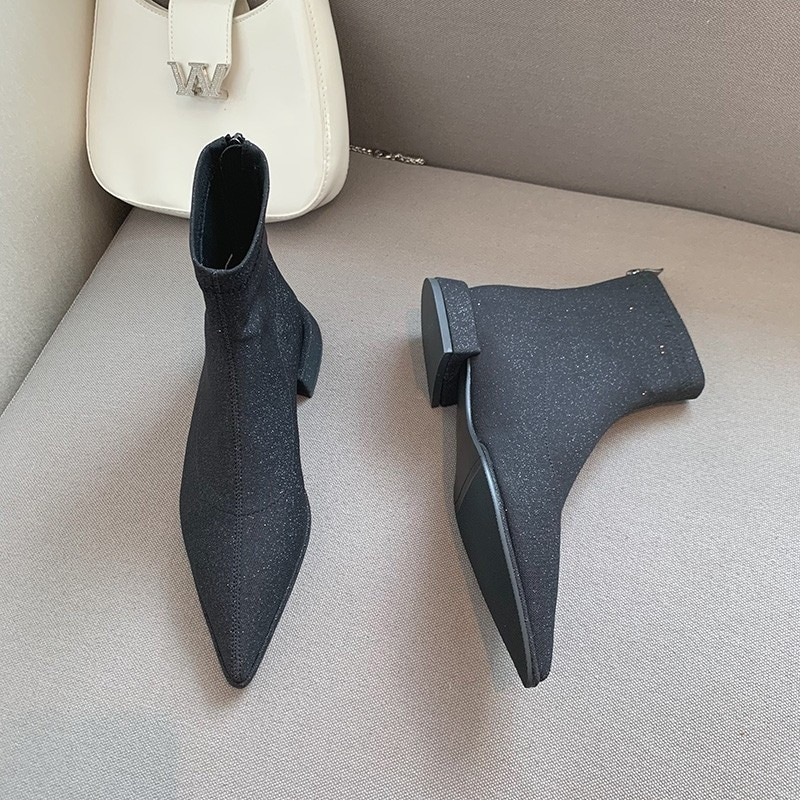 SIEVIEŠU ZĀBAKI Īsi zābaki ar rāvējslēdzēju Sieviešu ikdienas mirdzoši apavi 2022. g. Jauna modes smaila purngala, zema papēža luksusa sievietēm