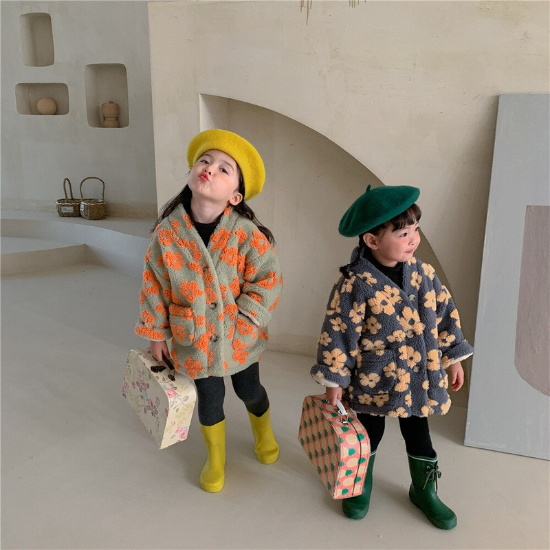 3232E Kaput za djevojčice Zimska korejska dječja topla jakna za 2022. V izrez Dječji kaput od flisa, trodimenzionalni cvijet i baršunasti kaput