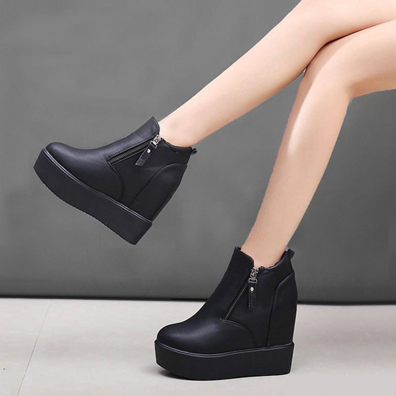 Ženske gležnjače 2019. Zimske kožne kratke plišane tople čizme za žene Cipele s platformom Ženske gležnjače sa skrivenom petom