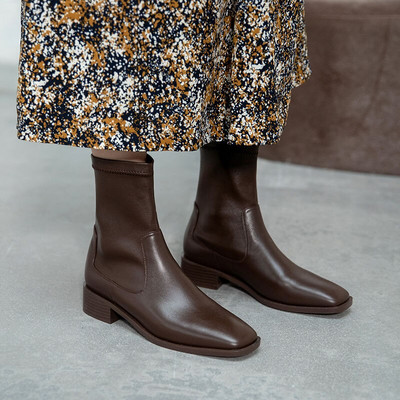 Sieviešu retro kvadrātveida augstpapēžu kurpes brūni melni Chelsea zābaki Sieviešu britu dizaineru ādas modes apavi Klasiski puszābaki