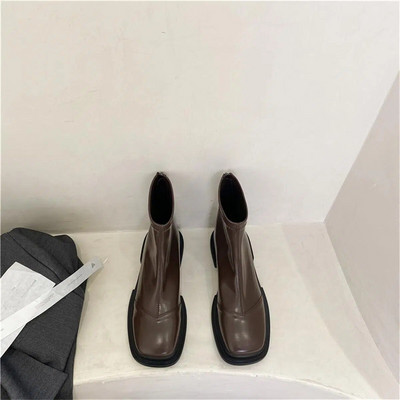 Sieviešu retro kvadrātveida augstpapēžu kurpes brūni melni Chelsea zābaki Sieviešu britu dizaineru ādas modes apavi Klasiski puszābaki