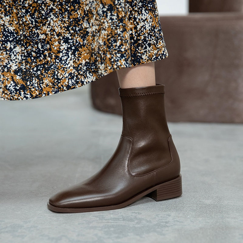 Sieviešu retro kvadrātveida augstpapēžu kurpes brūni melni Chelsea zābaki Sieviešu britu dizaineru ādas modes apavi Klasiski puszābaki