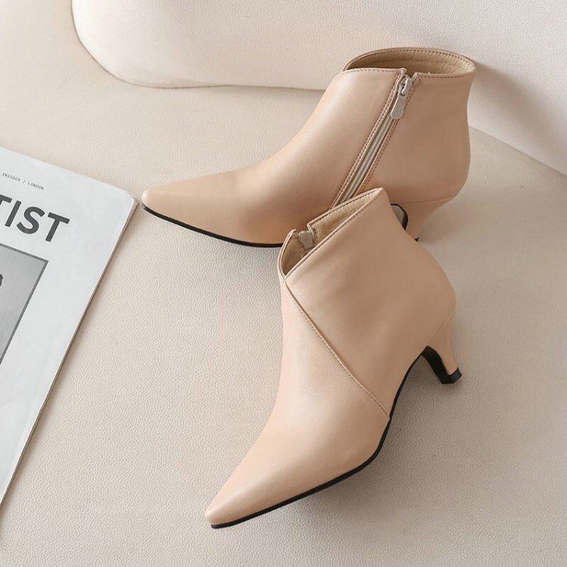 2020 PU téli ősz hegyes orrú női bokacsizma V-szabású design középsarkú csizma női extra nagy méretű 33-48 női cipő