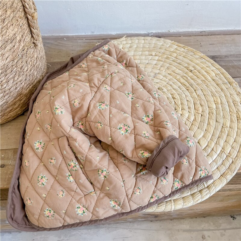 Νέα χειμωνιάτικα κορεατικά παιδικά ρούχα με λουλουδάτο εμπριμέ παλτό για μωρά με καπιτονέ, ζεστά παιδικά εξωτερικά ενδύματα με βαμβακερή επένδυση