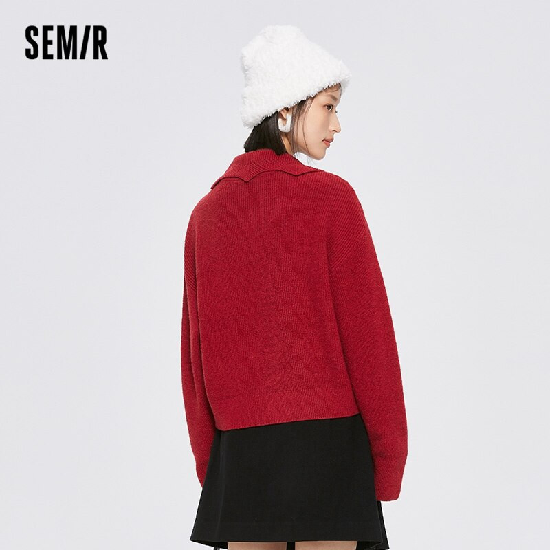 Γυναικείο πουλόβερ Semir σε κοντό στυλ που φαίνεται ψηλό και κοριτσίστικο μεγάλο πέτο 2022 Χειμώνας σε νέο στυλ Γυναίκα χαλαρό στριφτό μπλουζάκι