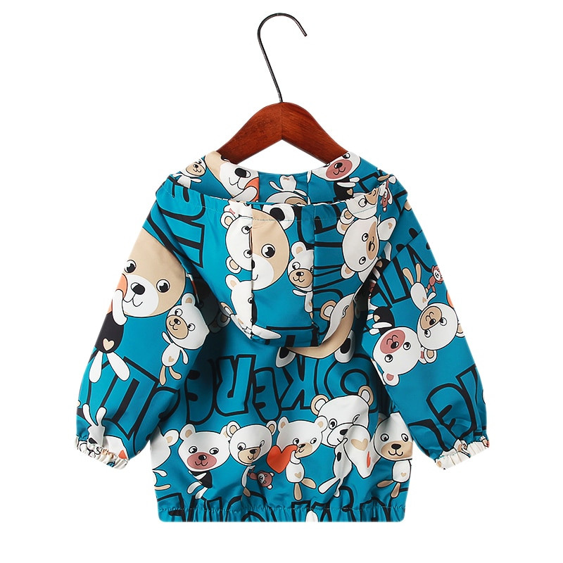 Rudens mazo zēnu drēbes 2022. gada jauns, kvalitatīvs bērnu mētelis, zils automašīnas apdrukas jaka ar kapuci 2–10 gadiem