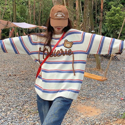 Lācis izšūts džemperis Sieviešu korejiešu modes svītraina apaļa apkakle brīva daudzpusīga pulovera džemperis koledžas stila saldais džemperis