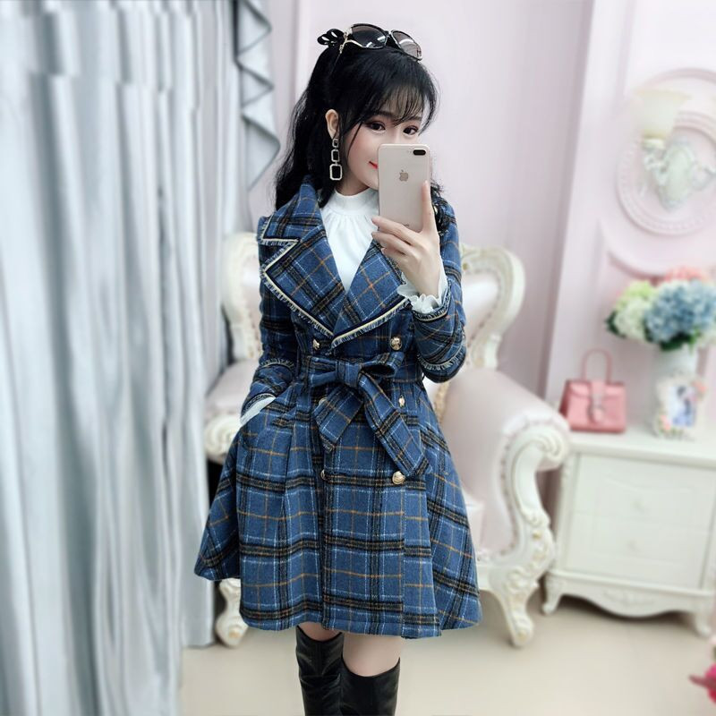 Sieviešu mētelis, 2022. gada pavasara zils rūtains britu vidēji garš vilnas mētelis, jauna sieviešu vējjaka