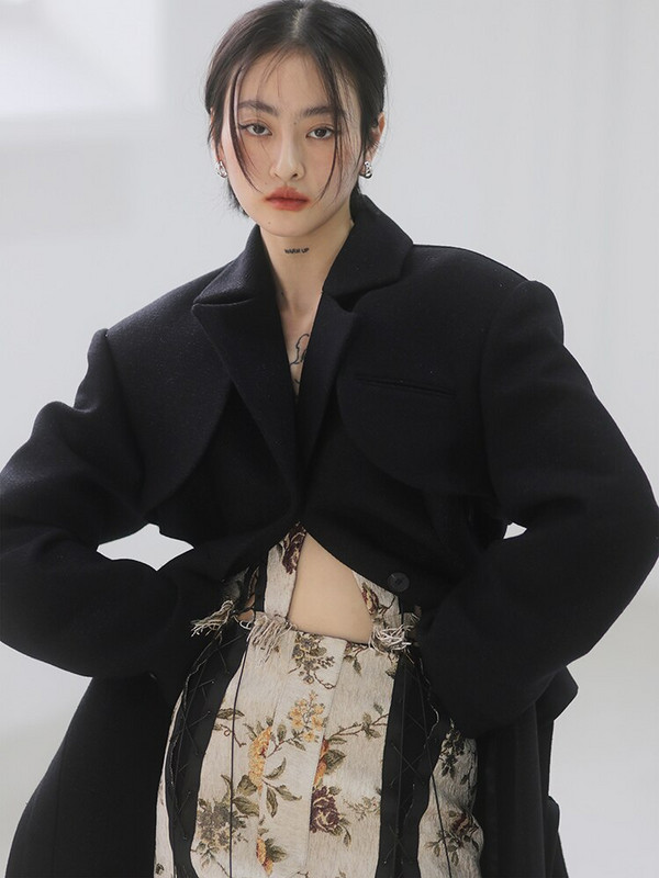 TWOTWINSTYLE izgriezts melns mētelis sievietēm ar atloku garām piedurknēm, pārsējs Dizainera vienkrāsaini mēteļi, sieviešu apģērbs 2021. gada stils, jauns