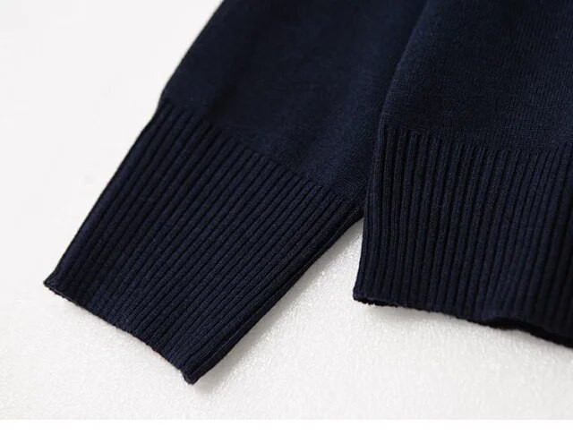 Μονόχρωμο γυναικείο πλεκτό πουλόβερ Μακρυμάνικο λεπτό κουμπιά ώμου Απλό κομψό γυναικείο πουλόβερ Άνοιξη 2022