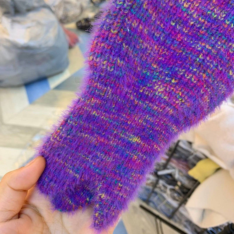 Rudens un ziemas jauns sieviešu modes tops trikotāžas džemperis ar pusaugstu apkakli un sabiezinātu ūdeles kā kašmira varavīksnes džemperis