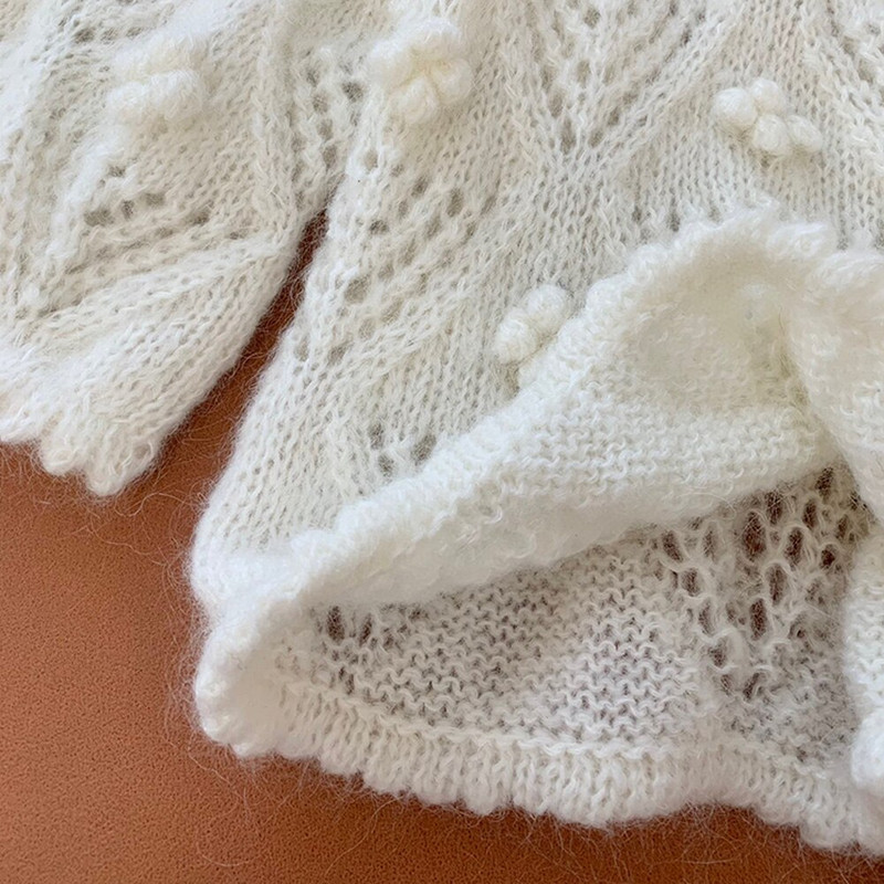 22 Rudens/ziemas smalks ziedu izšuvums, roku darbs ar dziļām piedurknēm, īss mohēras trikotāžas džemperis sievietēm